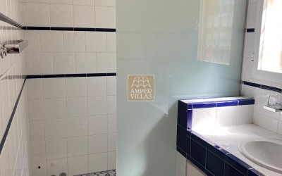 CHALET EN ZONA TRANQUILA CON PISCINA PRIVADA 